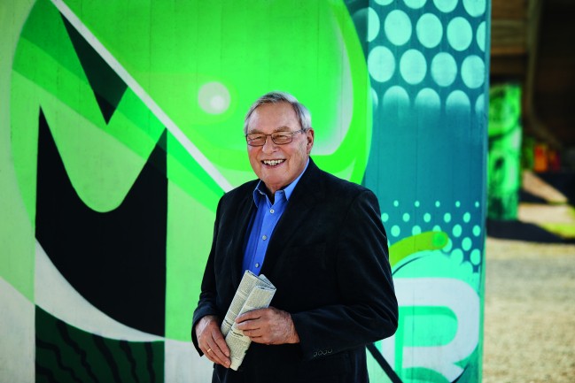 Als Mitbegründer des Westdeutschen Förderkreises hat Jörg Baumgarten die Entwicklung des Vereins von seinem heimischen Arbeitszimmer bis zur Geschäftstelle mit festangestellten Mitarbeiter*innen hautnah miterlebt. Als Mitbegründer des Westdeutschen Förderkreises hat Jörg Baumgarten die Entwicklung des Vereins von seinem heimischen Arbeitszimmer bis zur Geschäftstelle mit festangestellten Mitarbeiter*innen hautnah miterlebt.